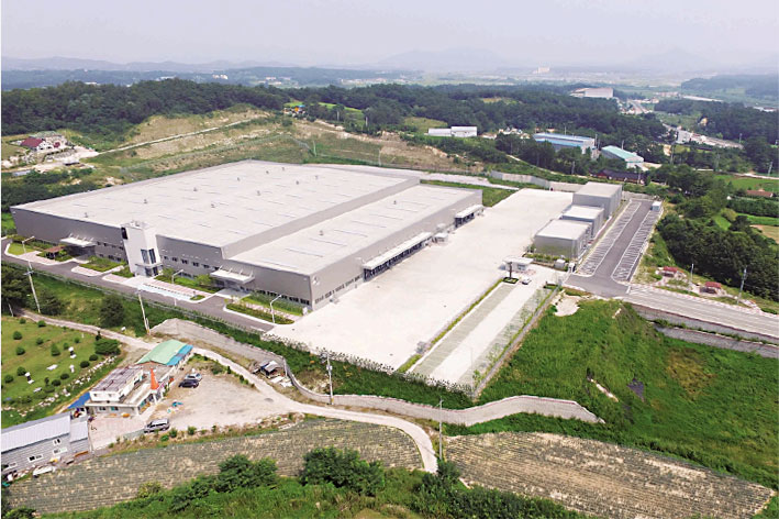 Mercedes-Benz parts Factory in Anseong Image